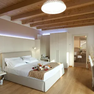Corte San Felice Фермерский дом